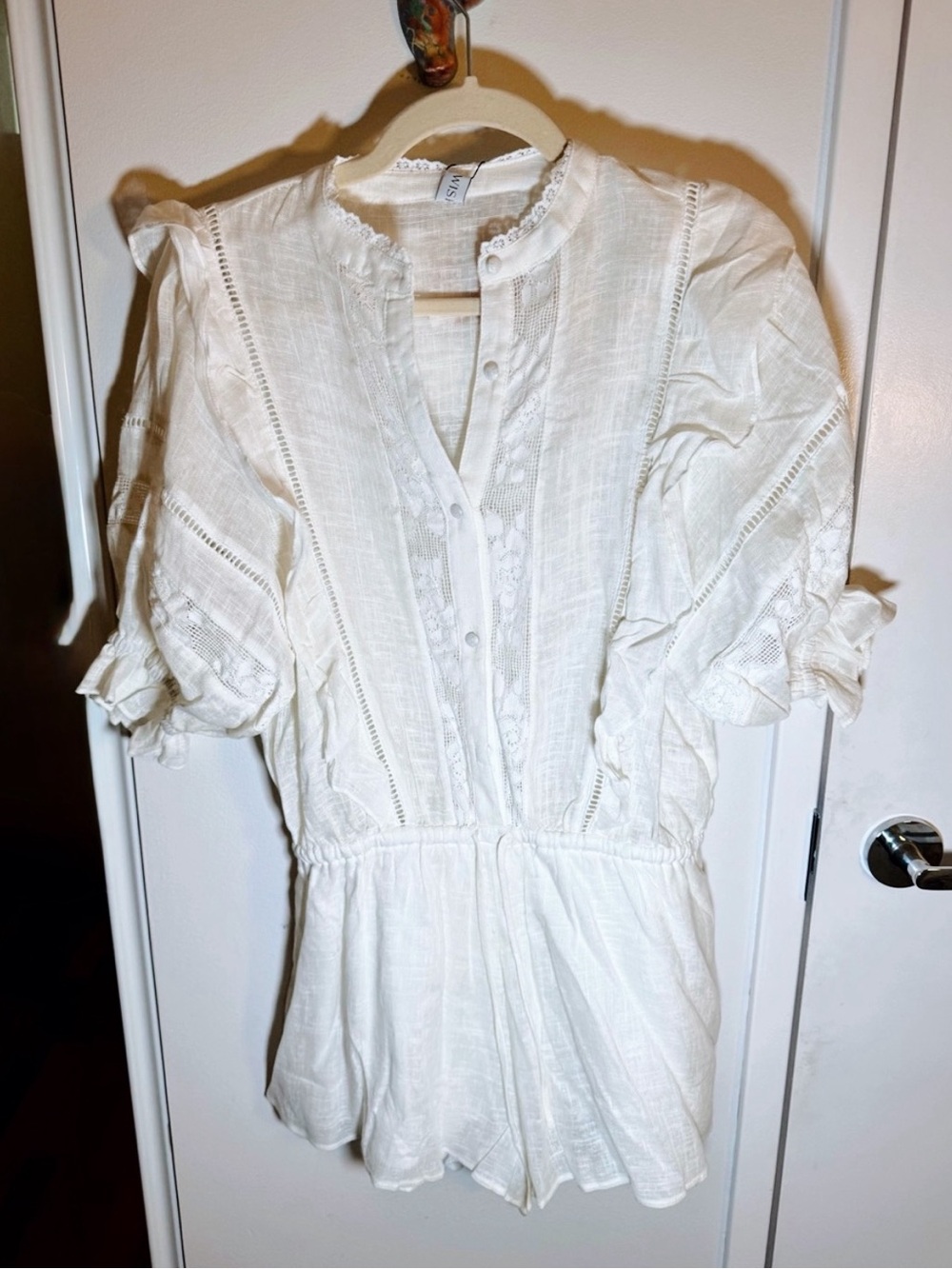 Chicwish White Eyelet Lace Playsuit NWT L - Picture 4 of 9